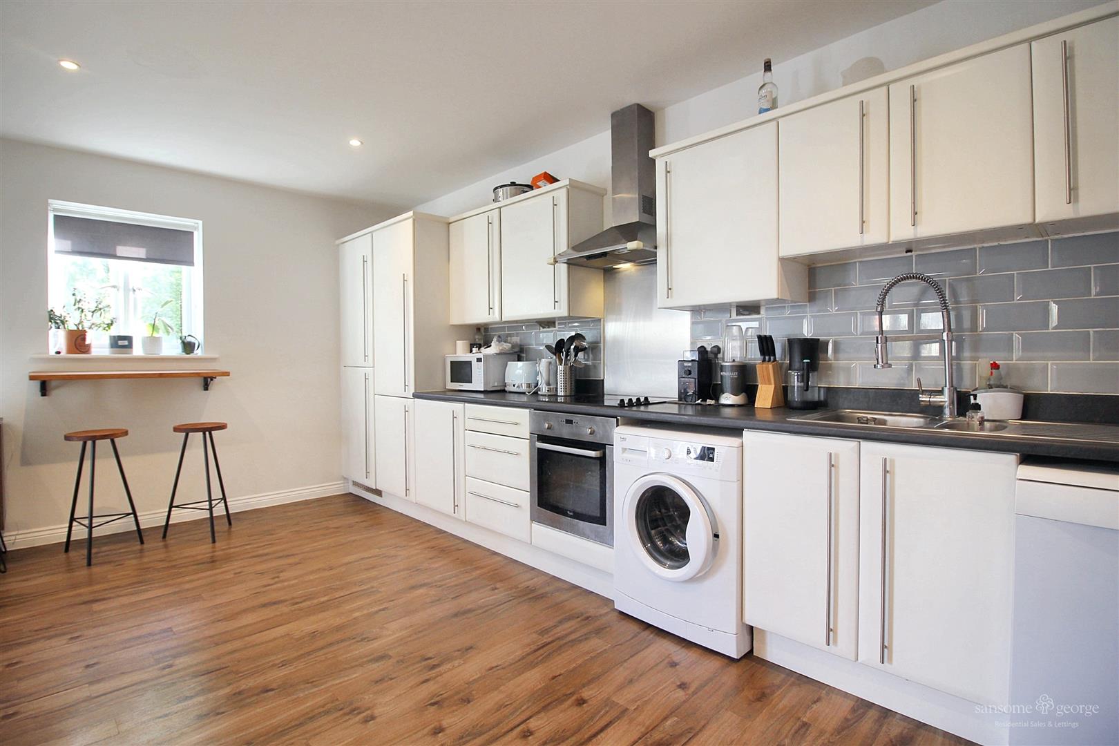2 bed property in Battle Square, Reading